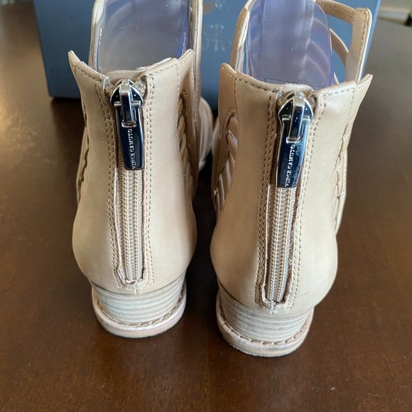 Vince Camuto Revey Gladiator Sandal, size 9.5 - Picture 3 of 5